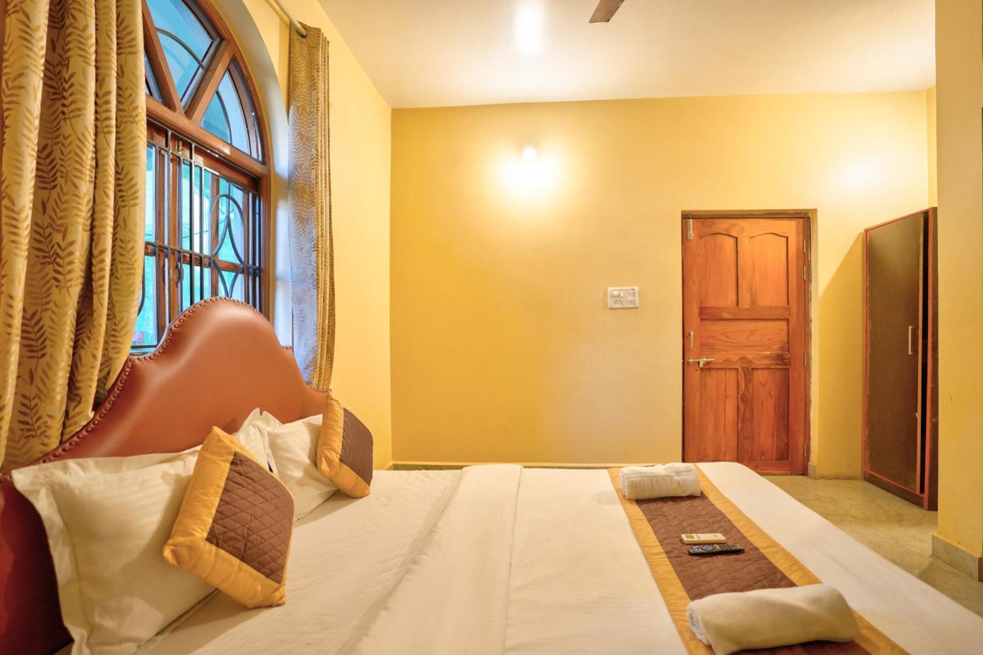 Roseal Beach Front Baga Exterior foto